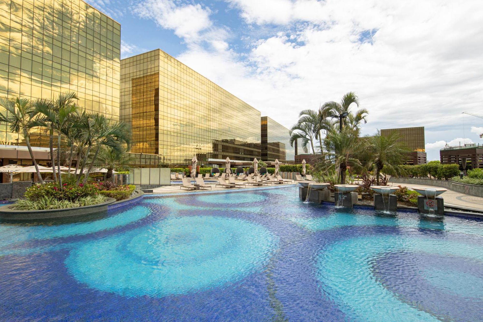 Hotel Of Dreams - Nuewa Manila 5*